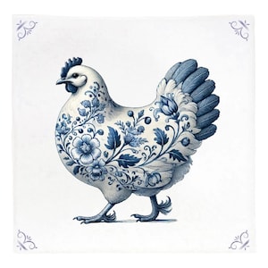 Peut inclure: Une poule blanche avec des motifs floraux bleus et blancs, rappelant la faïence de Delft.