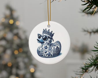 ゴム製のアヒル、デルフトブルーの陶器のオーナメント、クリスマス