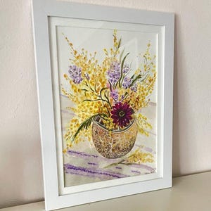 Ramo de primavera con mimosa – Pintura acrílica floral sobre cartón / Arte mural enmarcado con paspartú / 45 x 35 cm (17,7 x 13,8 pulgadas)