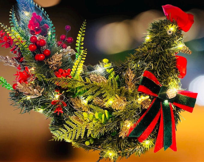Featured listing image: Christmas Chicken Wreath with LEDs festive Chicken Hen