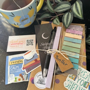 Surprise Book Club - Blind date with a book with Annotation kit - Gifts, Thriller, annotating, crime, romance, fantasy, booktok, book gift