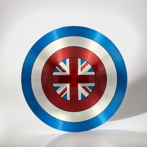 Replica in metallo dello scudo del costume di Capitan Carter Marvel What If? Scudo di Capitan Bretagna / Leggenda Capitan America