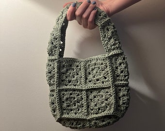 Granny Square Crochet Bag Pattern: Easy-to-Follow Instructions (PDF)