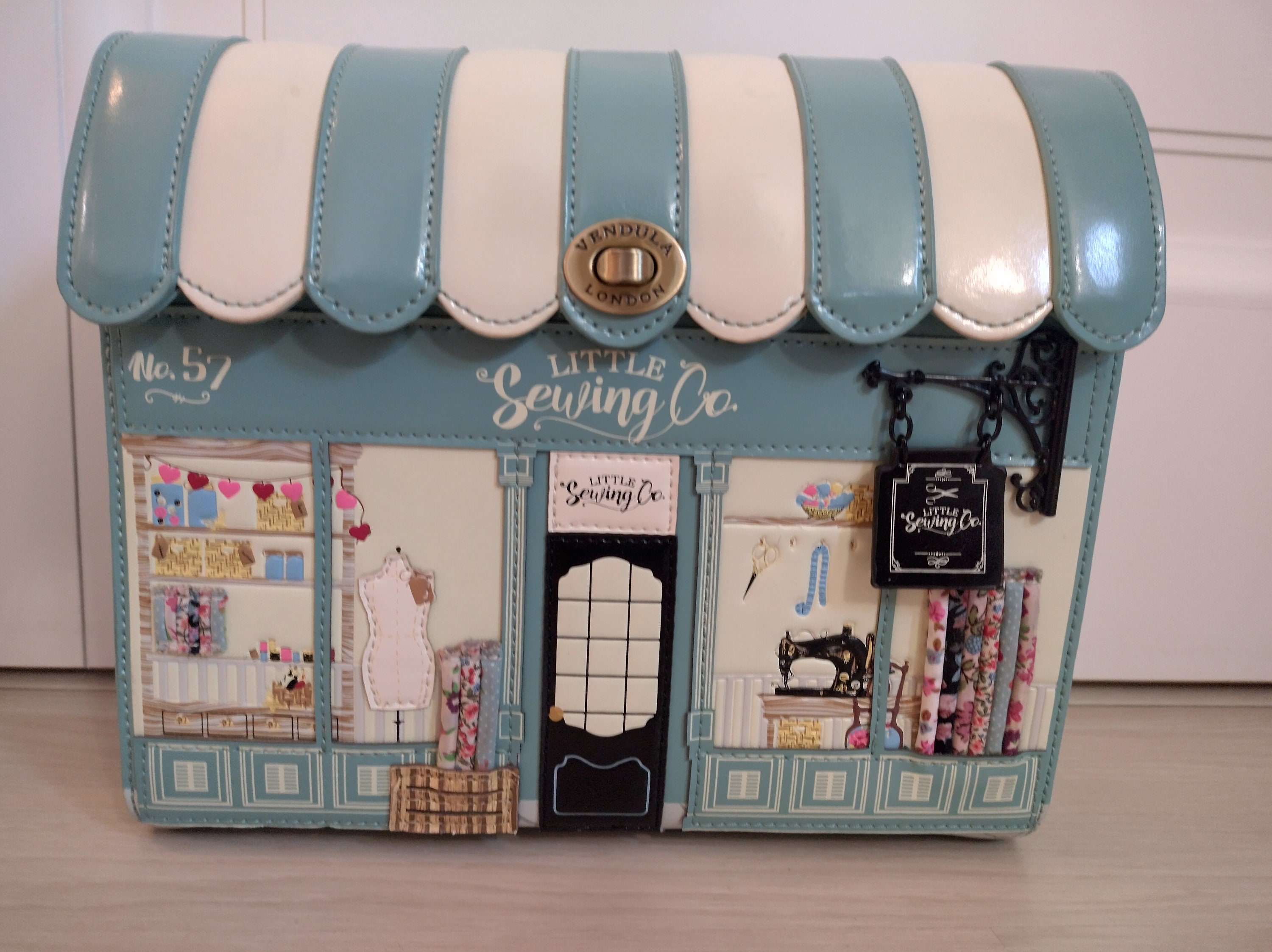 Vendula London The sewing shop box bag
