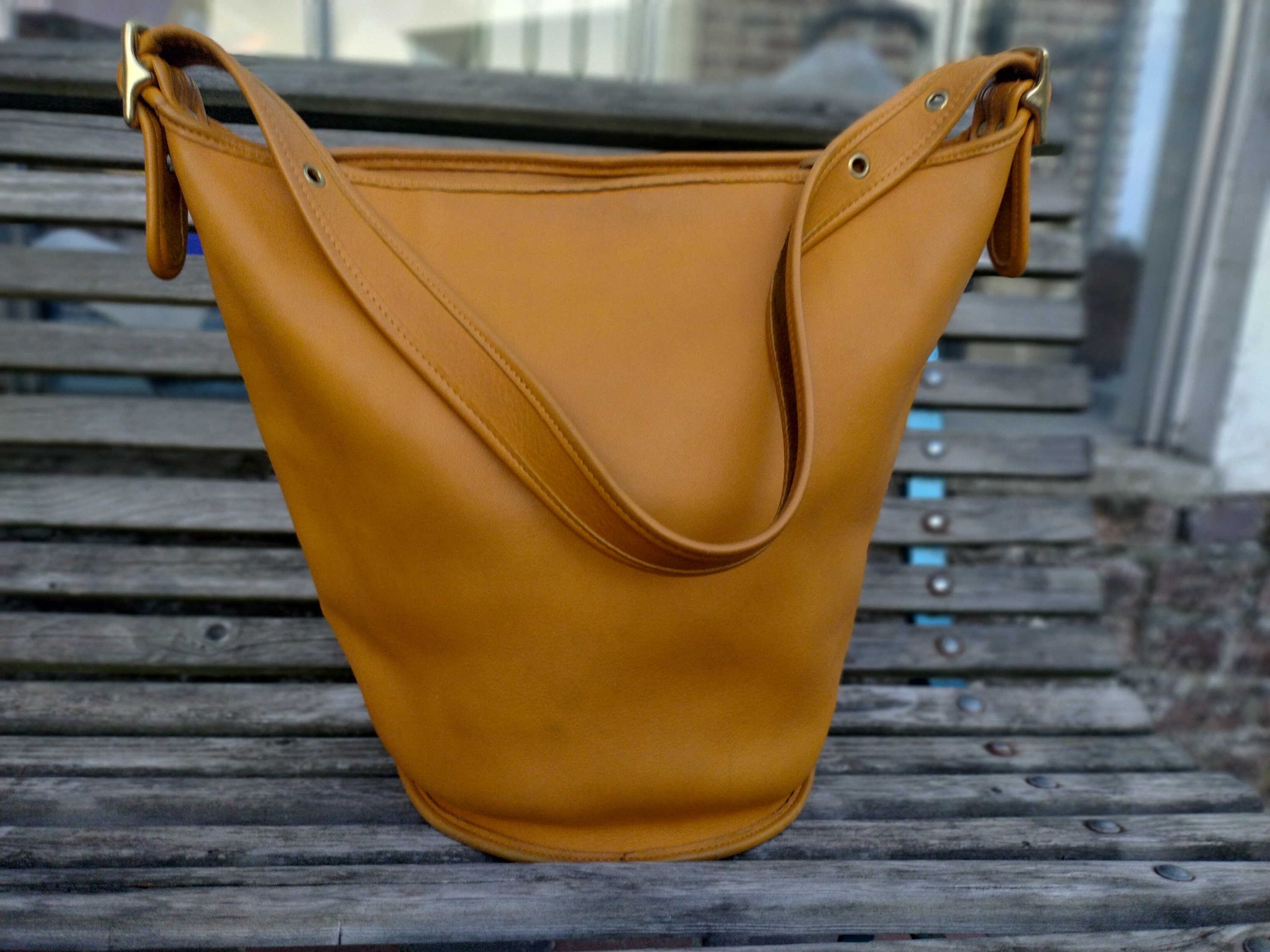 Coach Duffle 20 Colorblock Pebble Leather Bucket Bag Blue Chalk Crossb –  Essex Fashion House