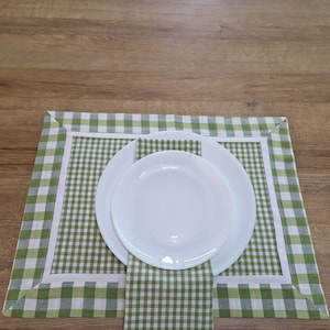 Green Gingham Fabric Placemats, Cloth Napkins, Reversible Buffalo Plaid Cotton Dining Table Place Mat, Farmhouse Style Gift Set Table Mats