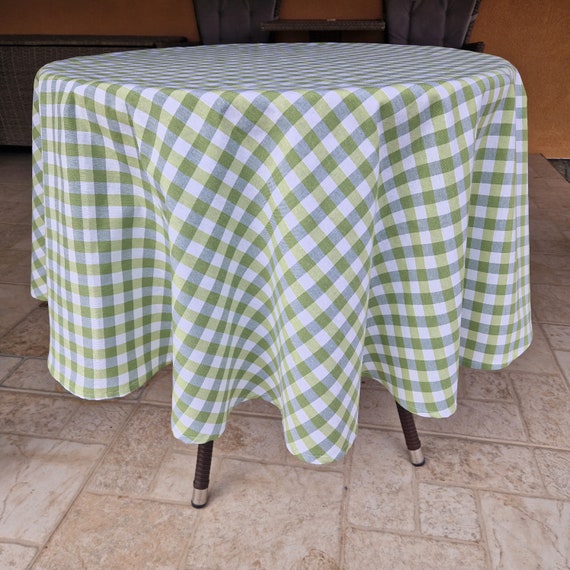 Green and white tablecloth discount