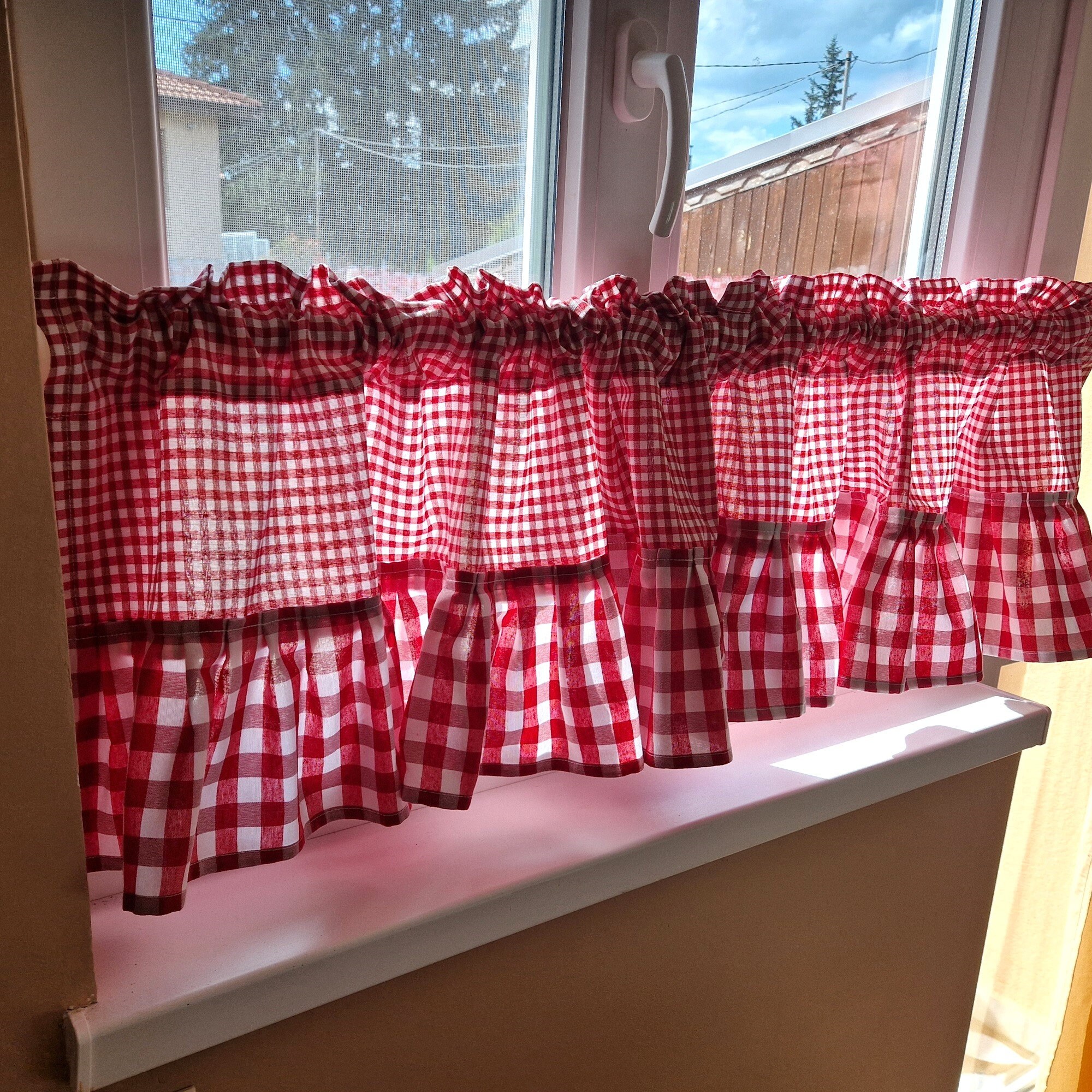 Red kitchen curtain discount