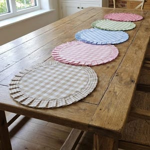 Rundes Gingham Rüschen-Tischset 15 Farben: Rustikale Reversible Karierte Tischsets