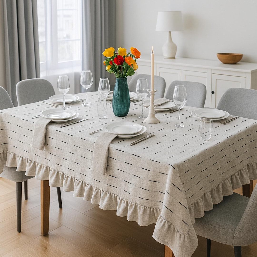 Tischdecke im Landhausstil mit Rüschen, individuelle Größe und Form, gestreifte Baumwolltischdecke im französischen Landhausstil mit Rüschen