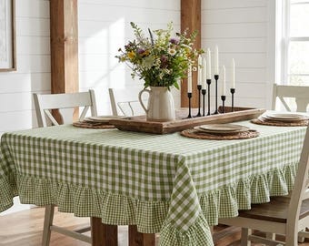 Grüne Tischdecke mit Vichy-Karo und Rüschen, individuelle Größe und Farbe, rustikale Tischdecke aus Baumwolle im Landhausstil