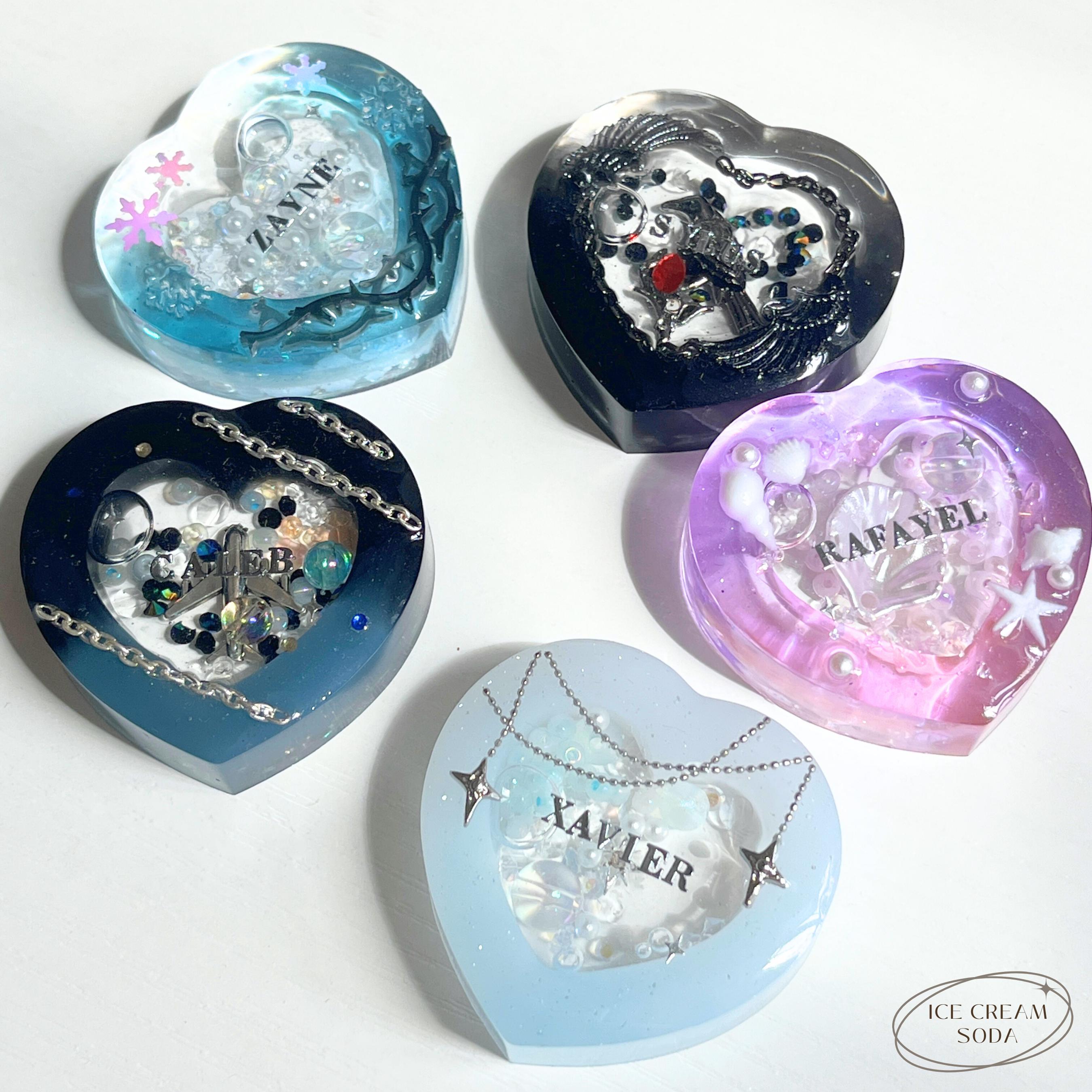 Love and Deepspace Resin Shaker Keychain | Sylus Rafayel Zayne