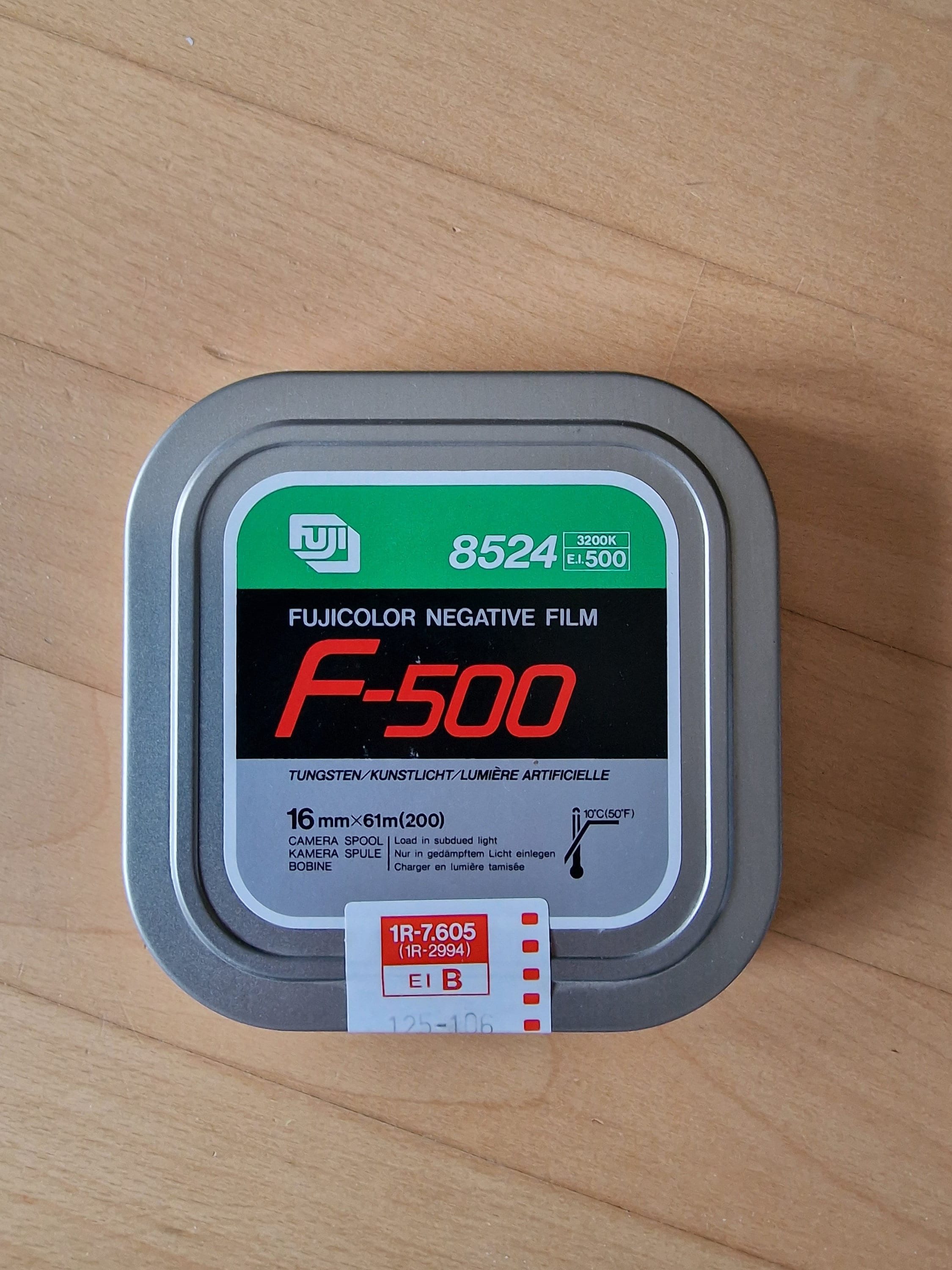 Fujifilm Fuji 16mm F-500 8524 Color Negative Film | 61 M - 200 Ft