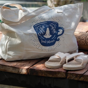 Yoga Gift | Shopper totem bag with yoga motif | 100% solid organic cotton