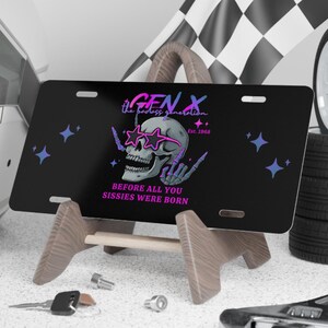 Targa con teschio della Generazione X, targhetta personalizzata con l&#39;anno, decorazioni per auto della Generazione X, regalo divertente della Generazione X, accessorio retrò per auto, idea regalo di compleanno