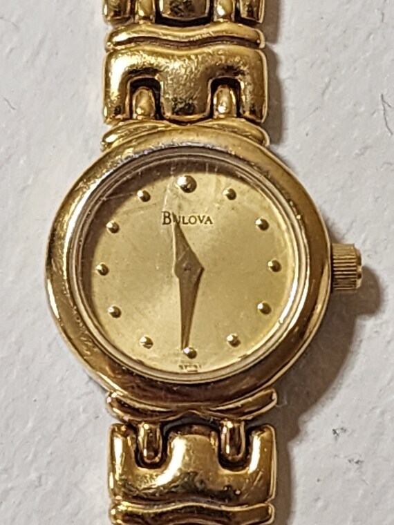 bulova womens quartz gold Gem