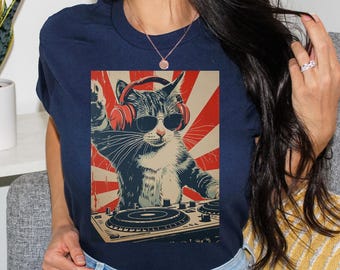 Retro Cat T-shirt, DJ Cat Shirt, Music Tshirt, Cat lover tshirt, Cat with Headphones, Vintage Style t-shirt, Unisex cat lover tee, Cat shirt