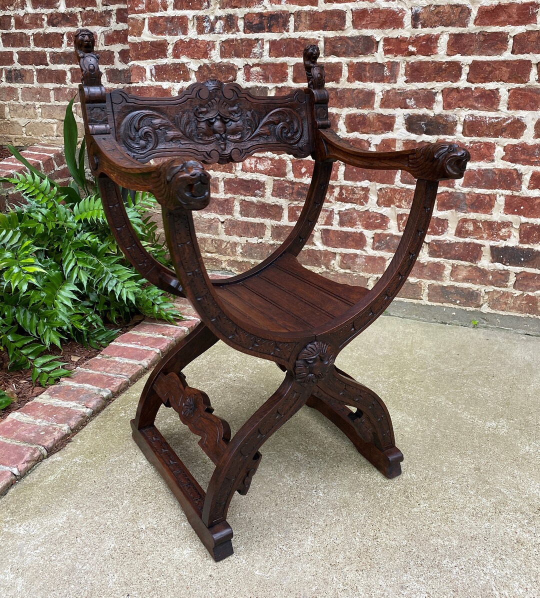 4938B）サボォナローラチェアー　イタリア製 Antique Italian Savonarola Dante Chair Carved Oak Renaissance Lion