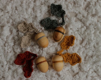 Wooden Christmas Ornaments, Wooden acorns. 4 pcs. Crochet ornaments.