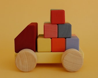 Wooden truck with 12 blocks. Confetti. Wooden rolling toy. Wooden car. Push along wooden toys. Waldorf toys. Montessori toy.