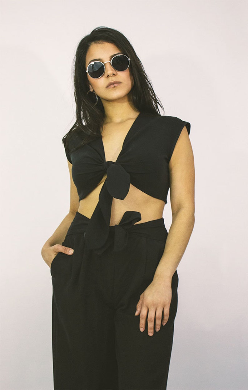 Draka Reversible Front Tie Crop Top, Versatile Blouse With Front Pockets, Sustainable Minimalist Crossover Top, Sleeveless Timeless Blouse image 2