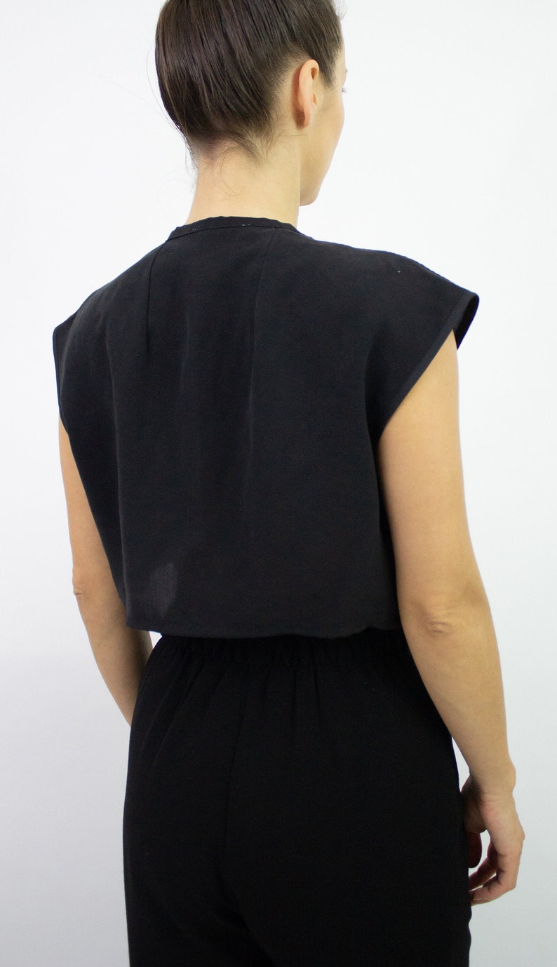 Draka Reversible Front Tie Crop Top, Versatile Blouse With Front Pockets, Sustainable Minimalist Crossover Top, Sleeveless Timeless Blouse image 9