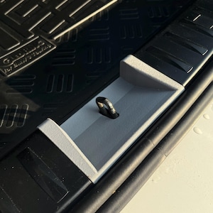 BMW Series 3 (E91 Touring) Trunk Latch Cover Replacement - Rear Trunk Trim Panel - BMW Lock Panel + Free Gift (Keychain)