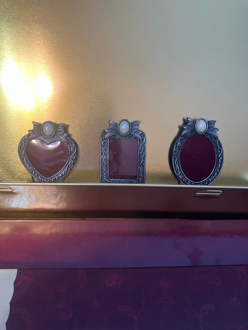 An American Girls Keepsake Box. A Special GIFT for Young Girls to Start Writing Down Their