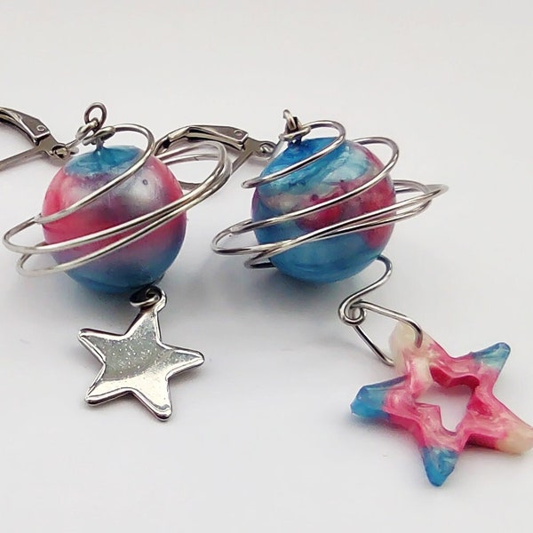 Planet Earrings LGBTQ Transgender Jewelry Bisexual Accessories Stars Universe Dangling Earrings Transgenres Boucles D'oreilles Bisexuelle