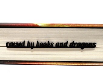 Marcapáginas "Criado por Libros y Dragones" (Disponible en varios colores)