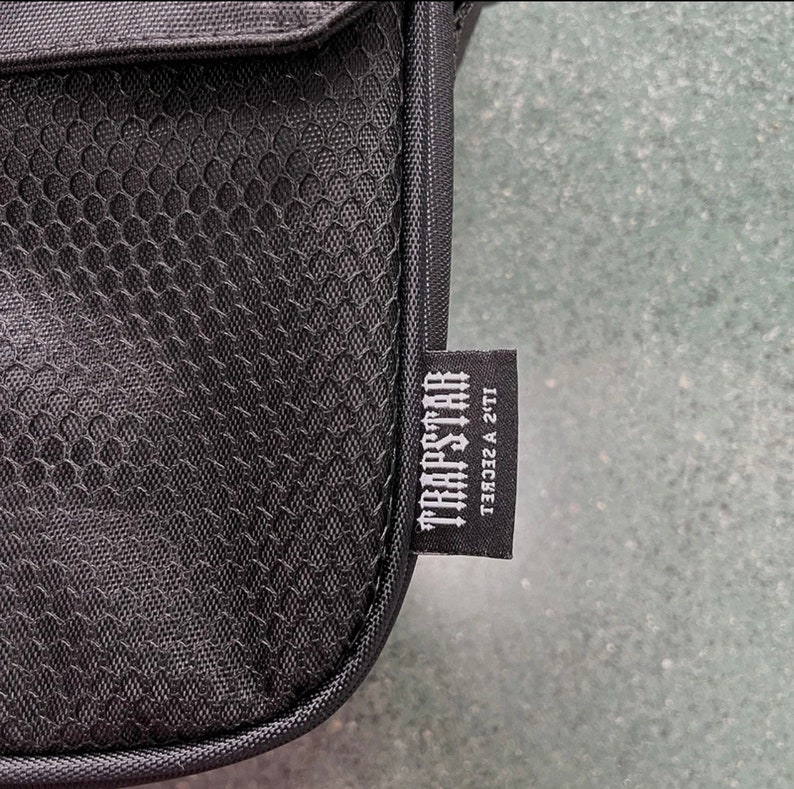 Trapstar London schwarze Tasche Trapstar Schulterschützen Etsy Österreich