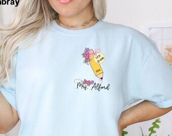 Personalized Teacher Comfort Colors Shirt,Teacher Shirt,Custom Name Shirt,Custom Grade Teacher,New Teacher Gift,Cute Back to School T-Shirt