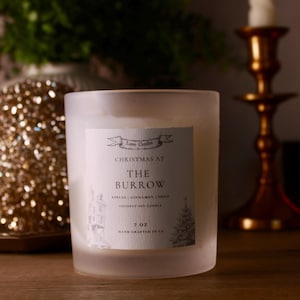 Festive Cottage Candle: Nontoxic Coconut Soy Gift for Fantasy & Bookish Home Decor