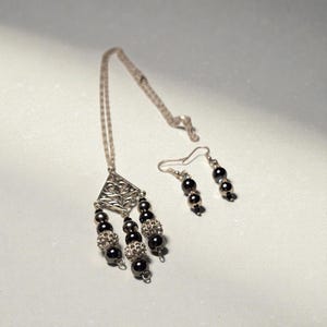 Necklace and earing combo