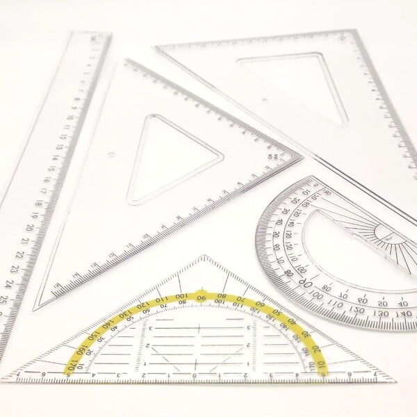 5 teiliges Schul Lineal Set: 30 cm Lineal Geodreieck Rundlineal Winkelmesser Messgerät Praktisches Set präzise Messungen exakte Zeichnungen