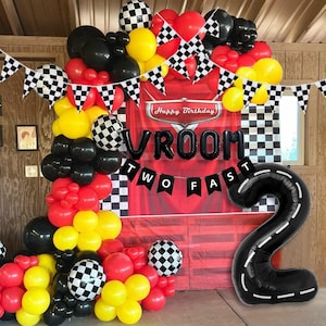 Two Fast Birthday Balloon Garland Arch Decorations Boys Race Car 2nd Birthday Traffic Light Red Yellow Black Checkered Flag Foil Balloons