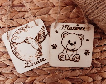 Decoración habitación infantil 8cm x 8cm, en madera, pirograbado, Pieza Única