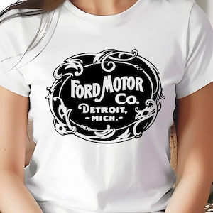 Ford Motor Co T-shirt, Ford Tee, Car Lovers, I&#39;m Not Old I&#39;m A Classic, Funny Car Shirt, Customize Ford Shirt, Personalized Ford Motor Shirt
