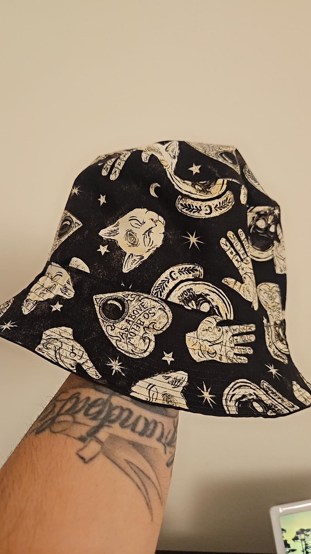 Reversible Bucket Hat - FAT BURGER