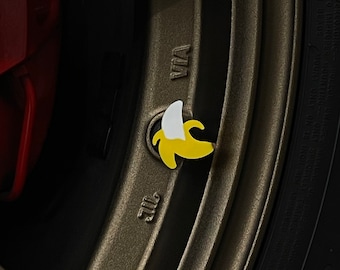 Nakładki na wentyle opon w kształcie skórki banana Zabawne nakładki na wentyle do samochodów, rowerów i motocykli Oryginalne akcesoria do kół dla miłośników komedii