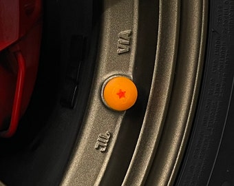 Tapones de válvula de neumático con forma de bola naranja, tapones deportivos para coches, bicicletas y motocicletas, accesorios divertidos para ruedas, regalo para entusiastas del anime.