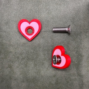 Lot de 2 vis Love double coeur, accessoires de voiture personnalisés, vis de plaque d&#39;immatriculation pour voiture