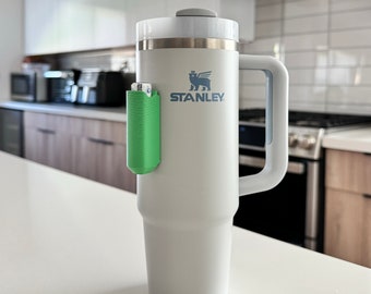 Lip Balm Holder for Tumbler Chapstick Clip Travel Tumbler Accessory Lip Balm Storage Cup Bottle Holder for Tumblers