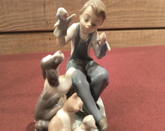 Lladro 1991 collectible figurine "Puppet Show" 5736
