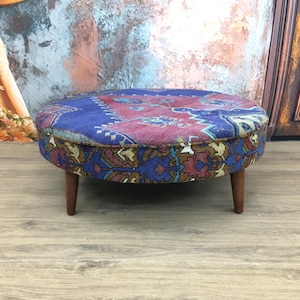 Akzenttisch, Couchtisch, Drummtisch, Couchtisch Ottomane, Vintage Teppichbank, Handgemachter Tisch, Runder Tisch, Cocktailtisch, DCY 04