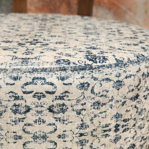 Upholstred chair, Accent chair, Livingroom armchair, Bedroom chair, Decorative chair, Modern chair, Stylish chair, Textured chair, DCP 4820