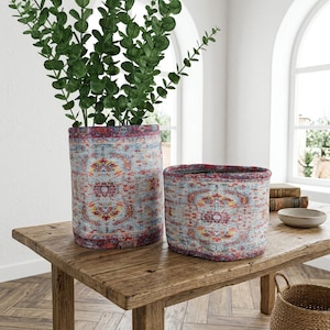 Ljusblå bleknad tribal mattkorg | Boho leksaksförvaring