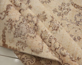 nachhaltiger Teppich im Blumendesign, antiker Teppich, Eclectic Teppich, Wollteppich, Teppich, Handgeknüpfter Teppich, handgeknüpfter Teppich, Wollteppich, Teppichteppich