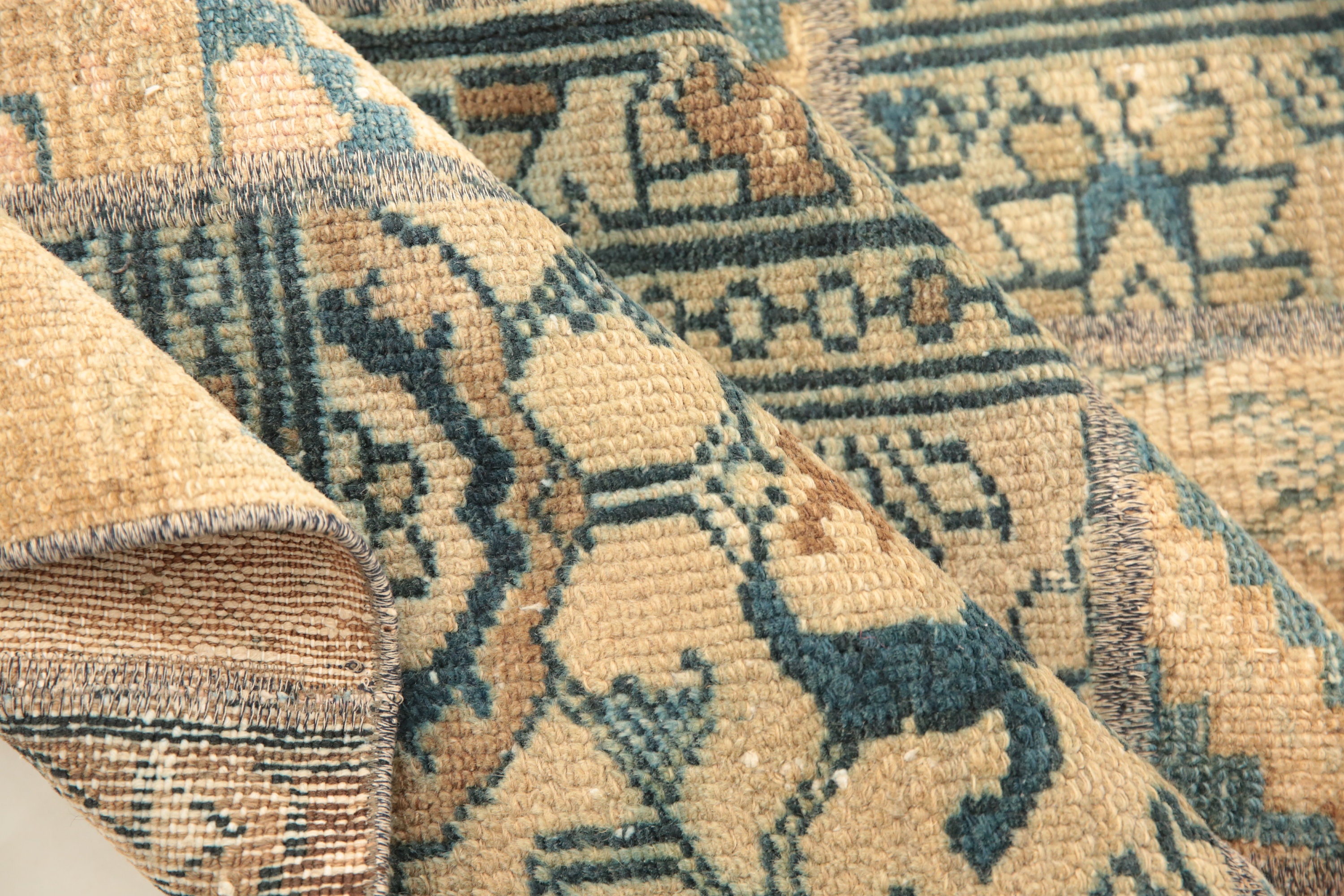 プレッピーラグ、アンティークウシャクラグ、ペットフレンドリーラグ