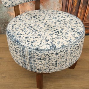 Upholstred chair, Accent chair, Livingroom armchair, Bedroom chair, Decorative chair, Modern chair, Stylish chair, Textured chair, DCP 4820